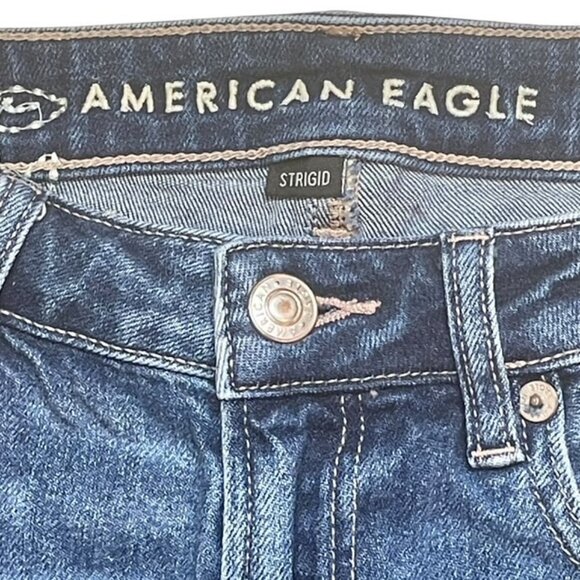 AMERICAN EAGLE Strigid High-Rise Distressed Mom Jeans with Floral Embroidery - Picture 10 of 13